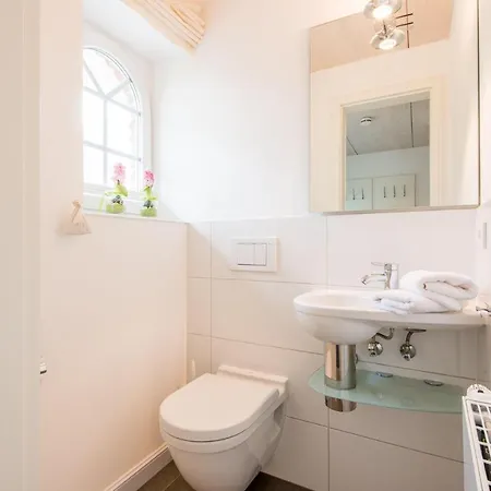 بيت للعطل Haus Nordgang 8 Haushaelfte B